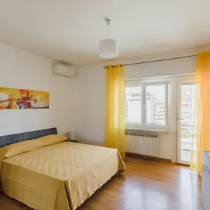 Cinecittà Incantevole E Moderno 2+2+1 Ac Wifi Appartement